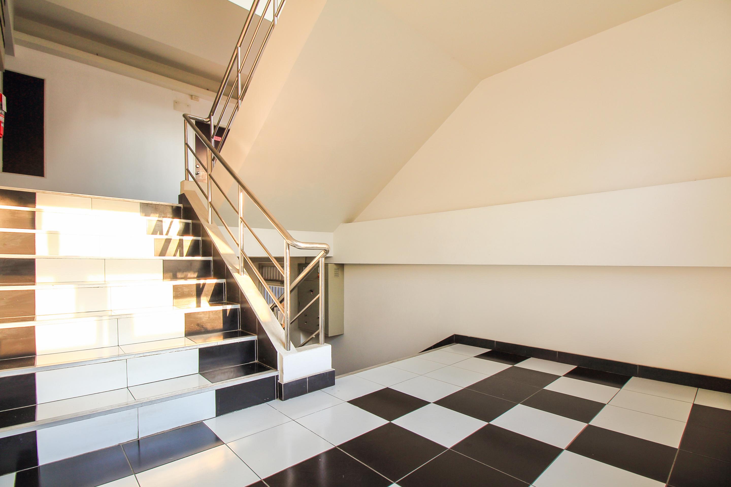 Ruan Plaisoi Apartment Банкок Екстериор снимка
