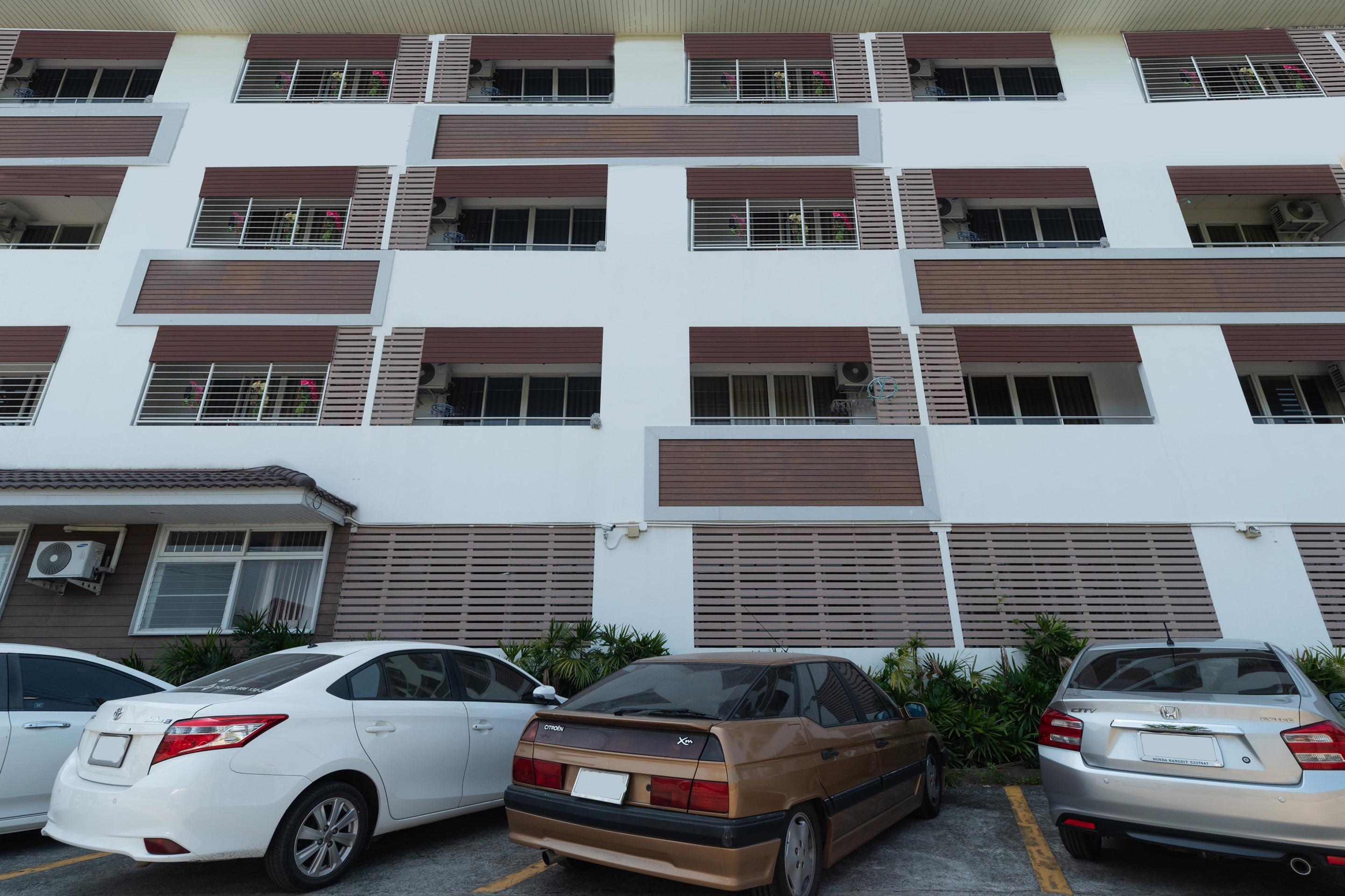 Ruan Plaisoi Apartment Банкок Екстериор снимка
