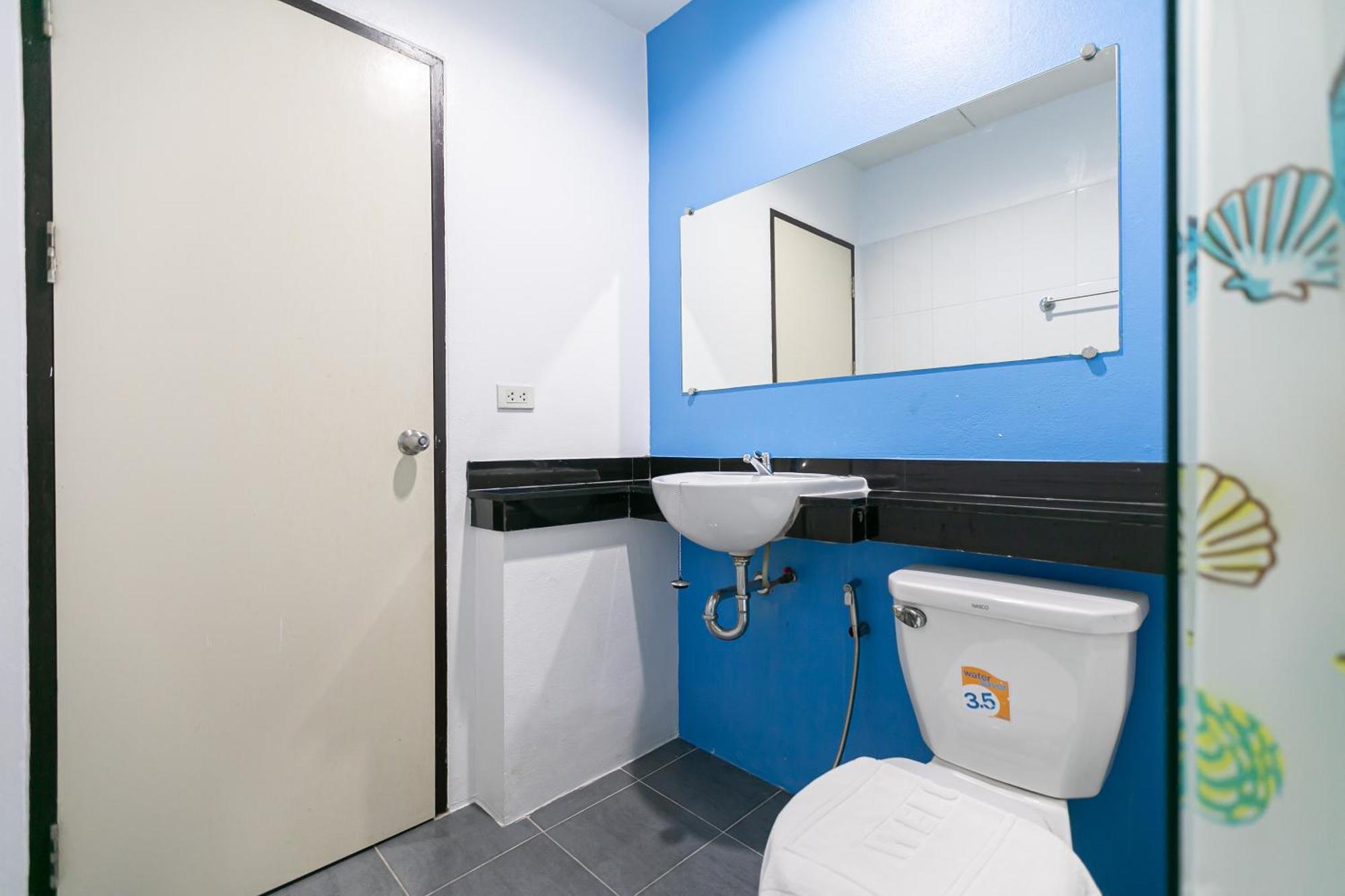 Ruan Plaisoi Apartment Банкок Екстериор снимка